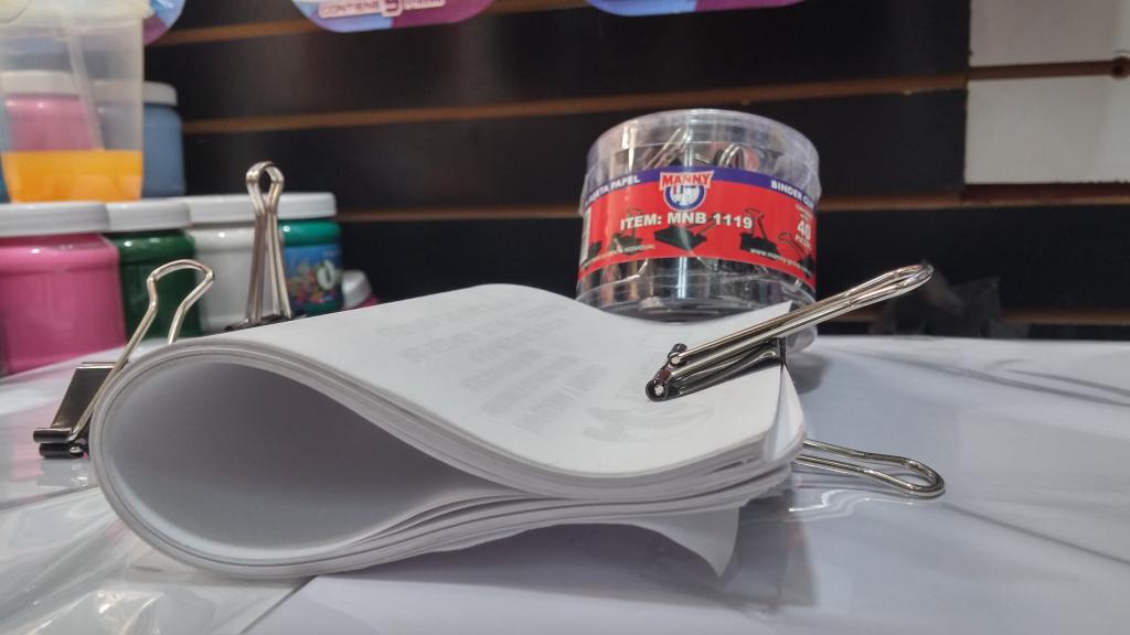 BOTE CON 40 CLIP SUJETA PAPEL 1119 MANY A 30 PESOS EL BOTE 26013 $30.00