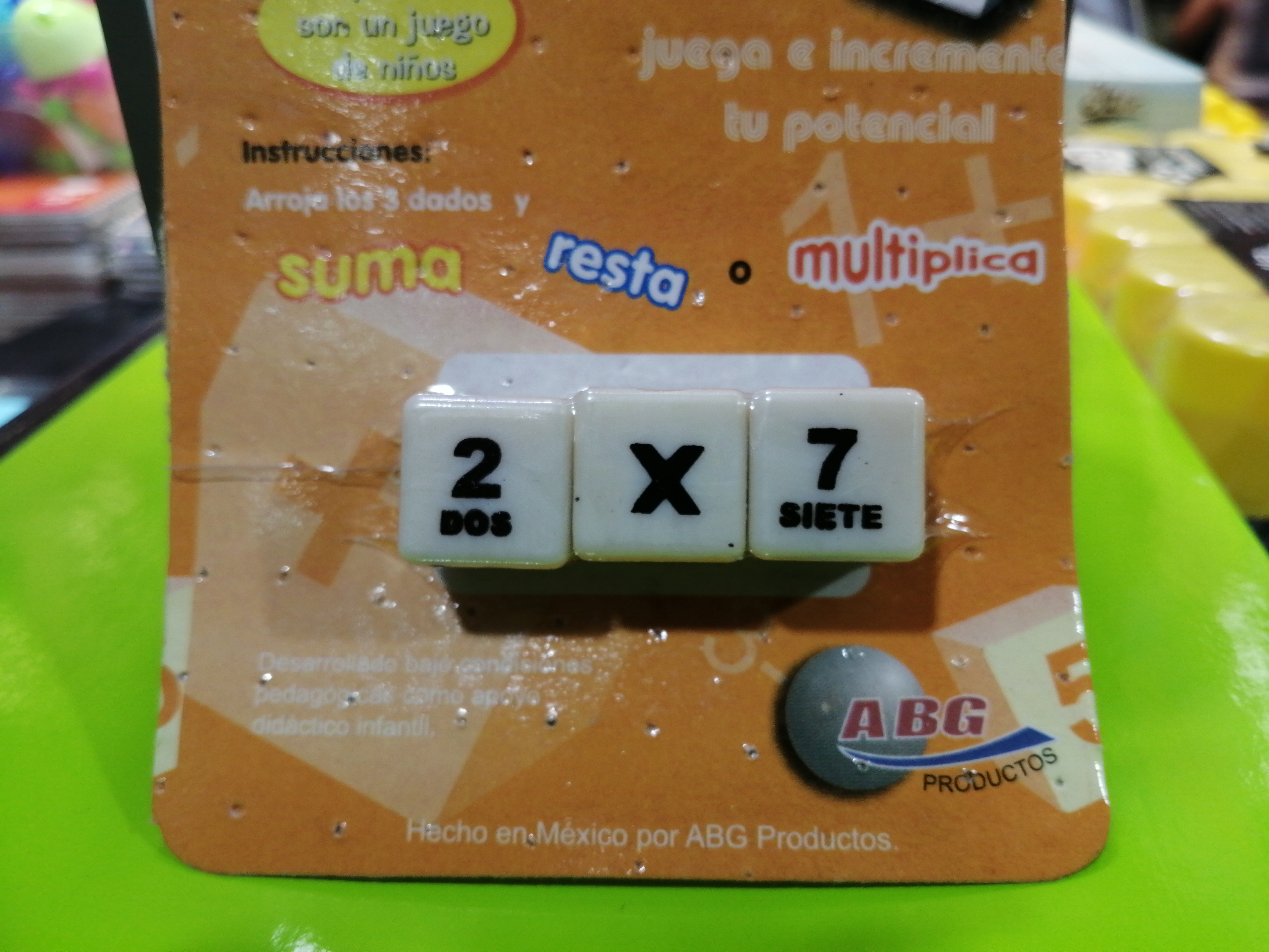 DADOS MATEMATICOS DIDÁCTICOS PARA SUMAR MULTIPLICAR O DIVIDIR.