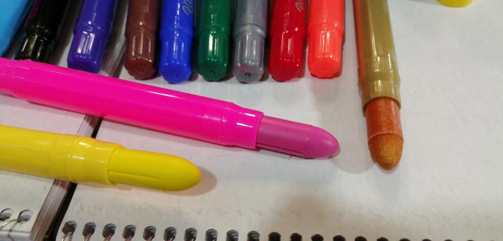 CRAYÓNES DE GEL CAJA CON 12 COLORES