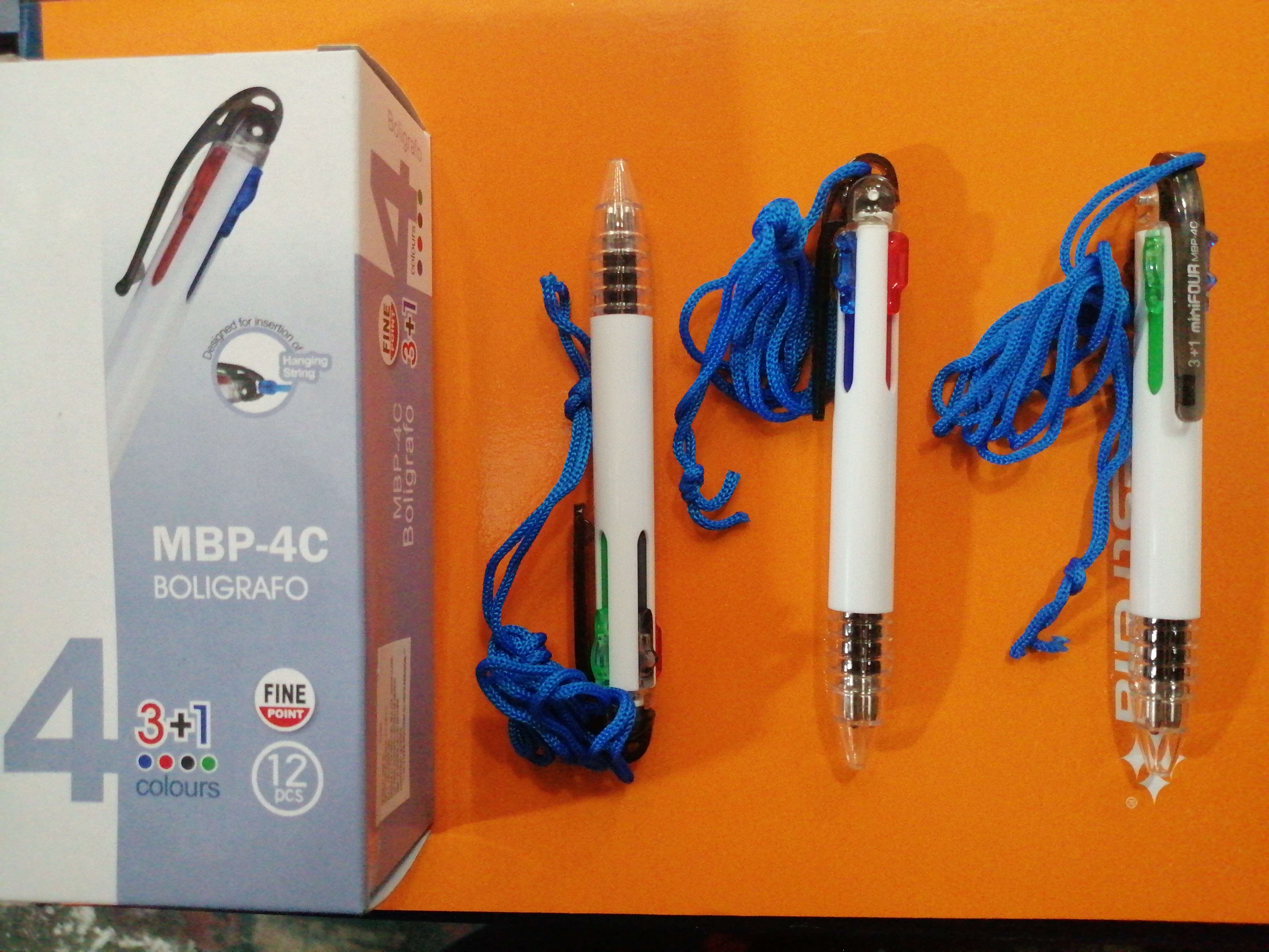 MBP4C  CAJA 12 PLUMAS Y CORDÓN 4 TINTAS