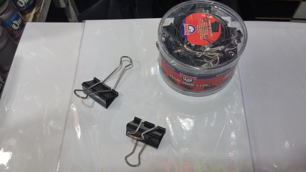 BOTE CON 48 CLIP SUJETA PAPEL 1125 MANY A 53 PESOS CADA BOTE 26014 $53.00