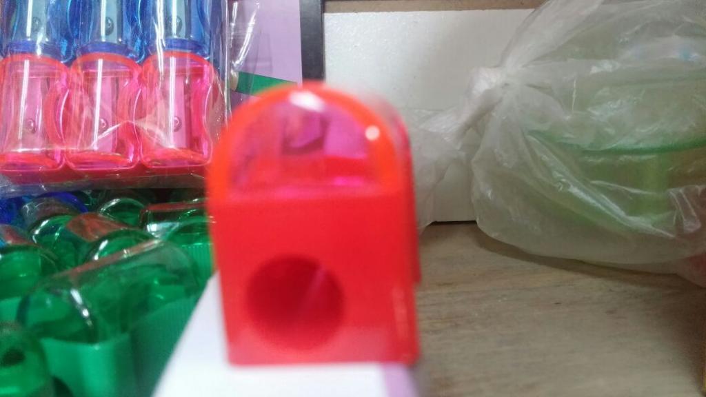 CAJA 72 SACAPUNTAS MINI BAUL MANY.