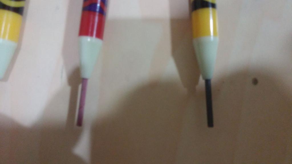 35025 JUEGO DE 10 PIEZAS 8 LAPIZ Y 2 ROJO CARMIN GIRABLE