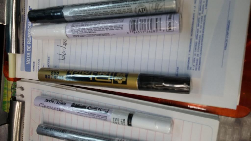 22002 CAJA 12 PENTOUCH ZAKURA A 40.00 CADA PIEZA