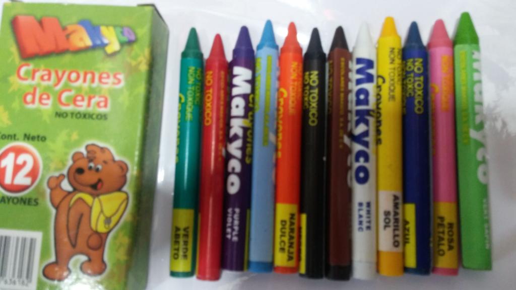 CAJA CON 12 CRÁYON DELGADO MAKYCO
