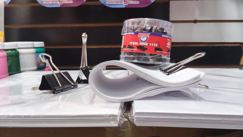 BOTE CON 40 CLIP SUJETA PAPEL 1119 MANY A 30 PESOS EL BOTE 26013 $30.00