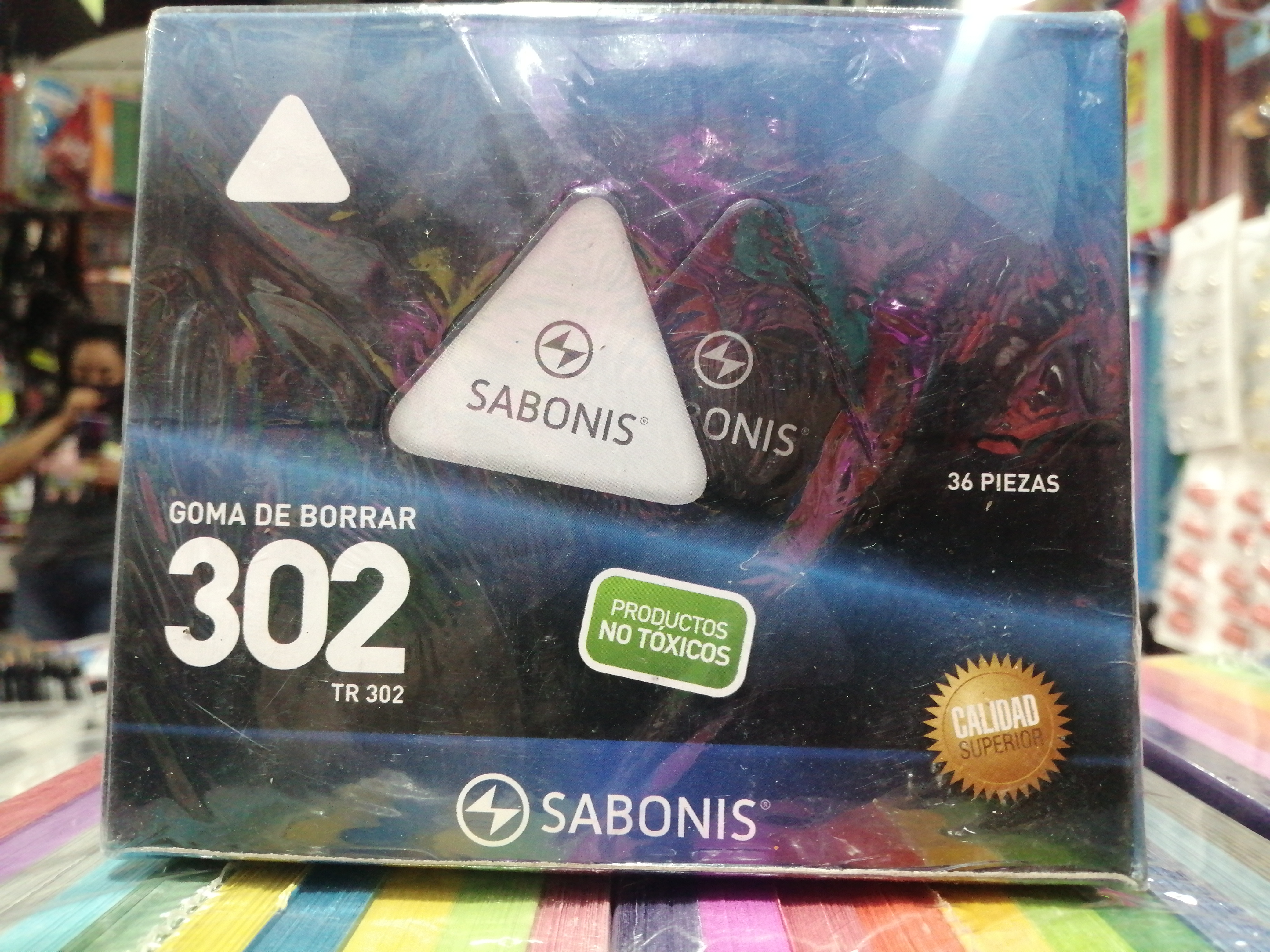 TR302 CAJA 36 GOMAS TRIANGULO EN COLOR NEGRO O EN BLANCO