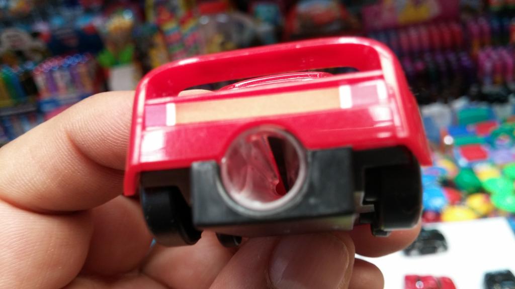 CAJA 24 SACAPUNTAS CARRO TURBO