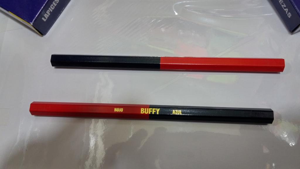 CAJA 12 BICOLOR GRUESO HEXAGONAL O TRIANGULAR MARCA BUFFY MANY.