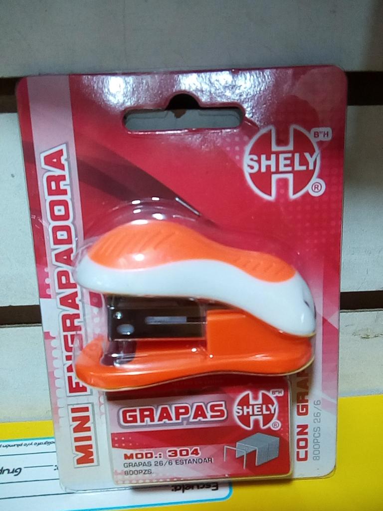 MINI ENGRAPADORA CON 1000 GRAPAS MODELO 304 SHELY 40022