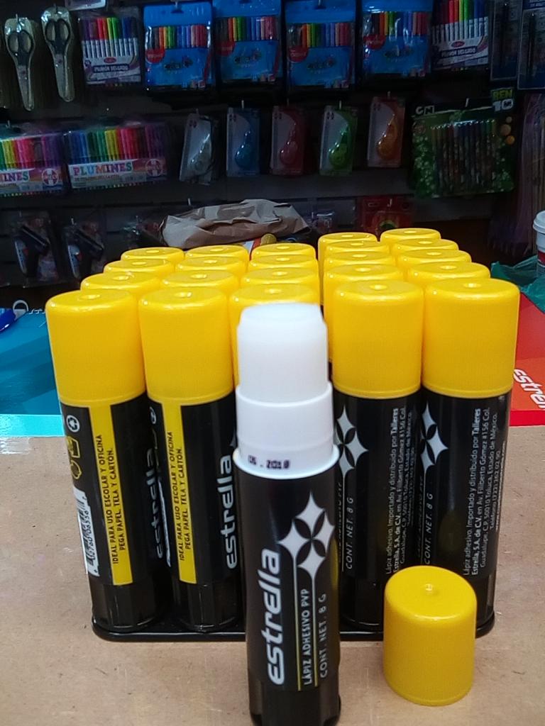 30 ADESIVO CHICO DE 8 GRAMOS MARCA ESTRELLA.