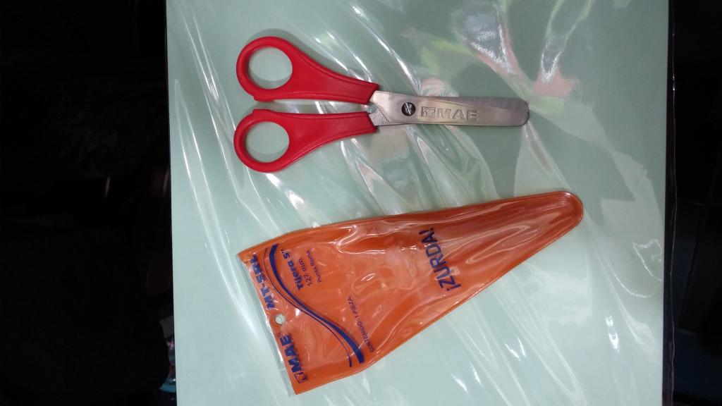 TIJERA ZURDA ESCOLAR MAE MT5R 29003 $11.00