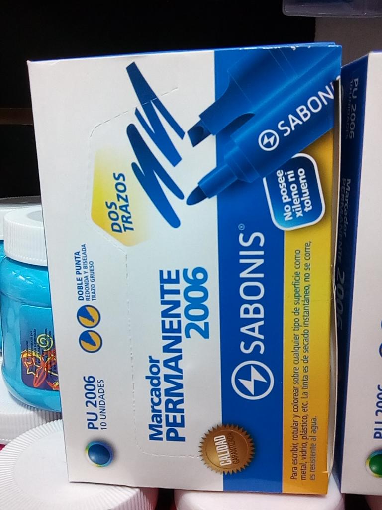 PU2006 CAJA 10 MARCADOR PERMANENTE 2 PUNTAS 1 PUNTA CONICA Y 1 PUNTA CINCEL 4 COLORES N. A. R. V.