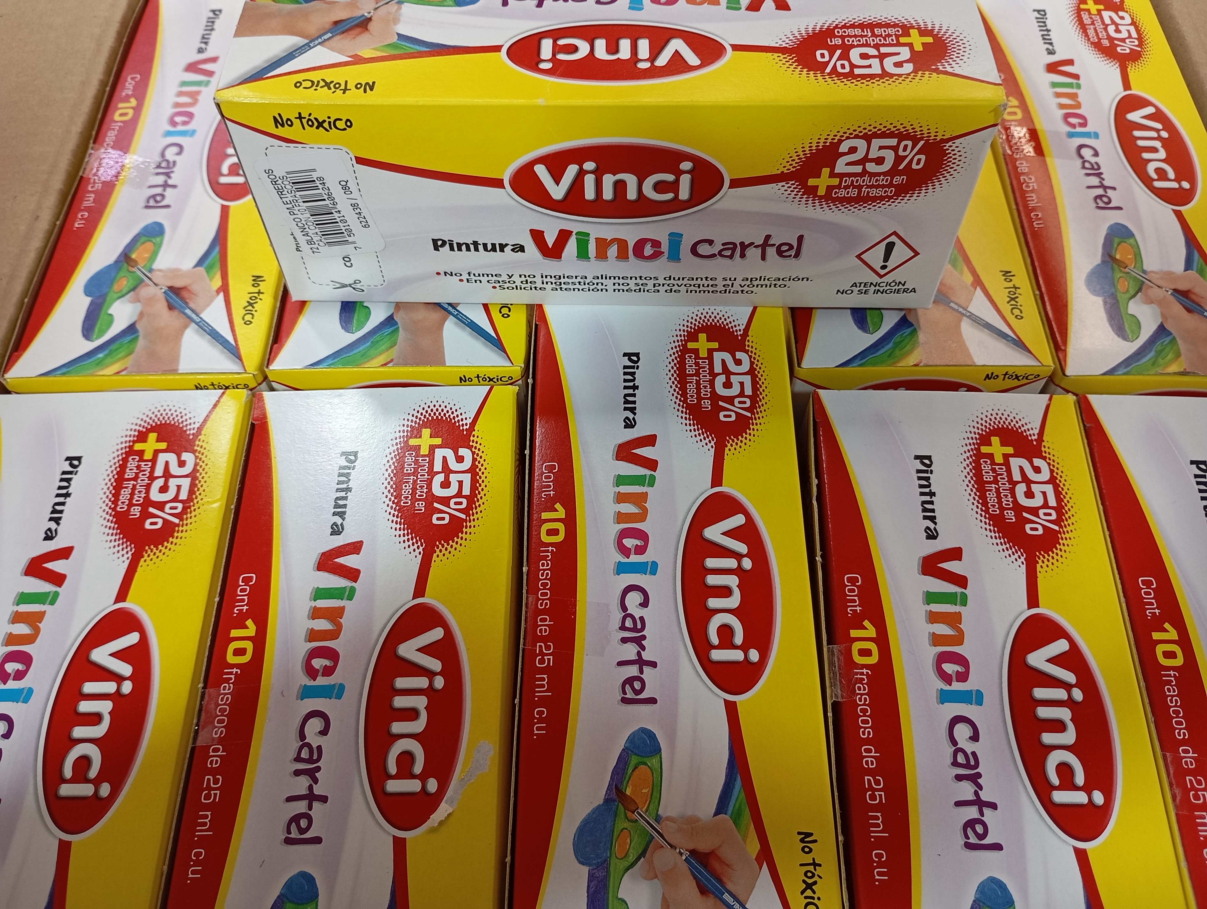 CAJA CON 10 PINTURA VINCI LAS 10 PINTURAS SON DEL MISMO COLOR.
