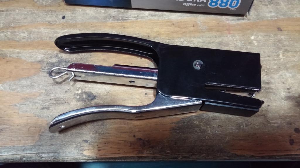 G880 ENGRAPADORA AZUL, PLATA, NEGRA