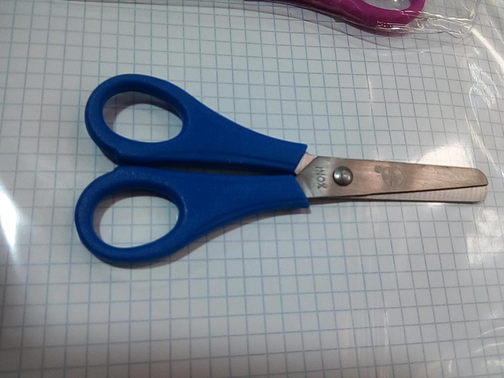 TIJERA ESCOLAR PUNTA ROMA SHELY