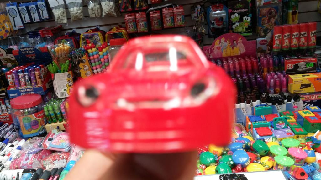 CAJA 24 SACAPUNTAS CARRO TURBO