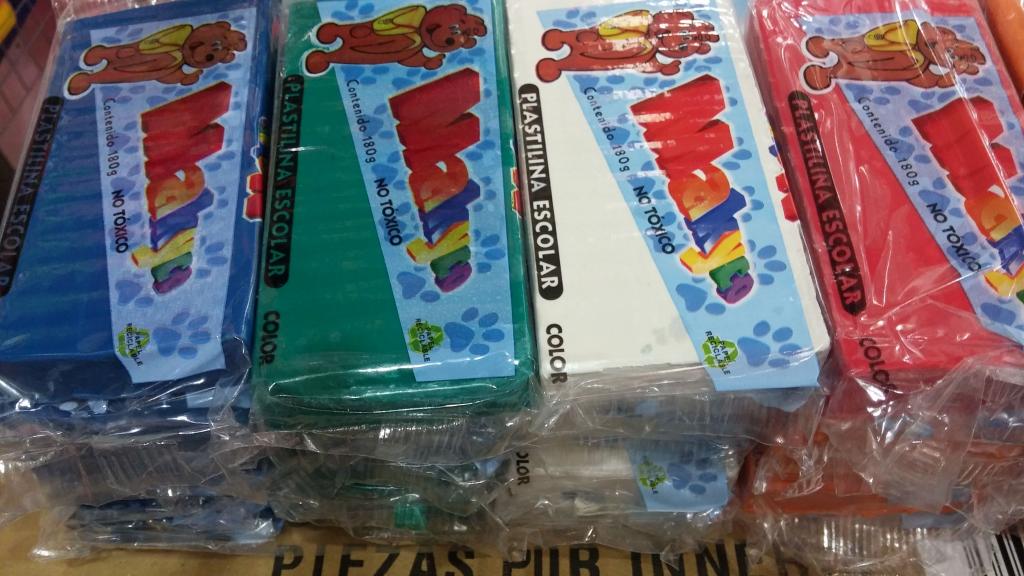 PLASTILINA DE BARRA MAKICO 16 COLORES DIFERENTES